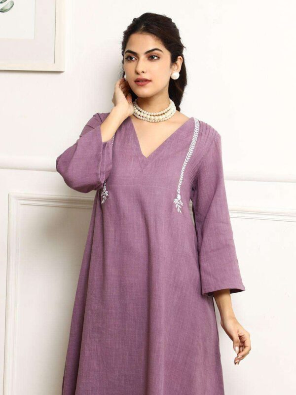 Fresh & Floral ? XXL Cotton Dress with Stunning Embroidery & Prints(XXL) - Image 2
